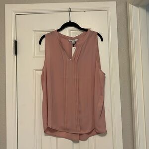 41 Hawthorn brand in X-large. Pink in color